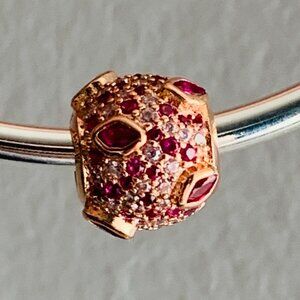 NEW Authentic Pandora Rose Gold Kiss Pave Charm / Pandora Bracelet